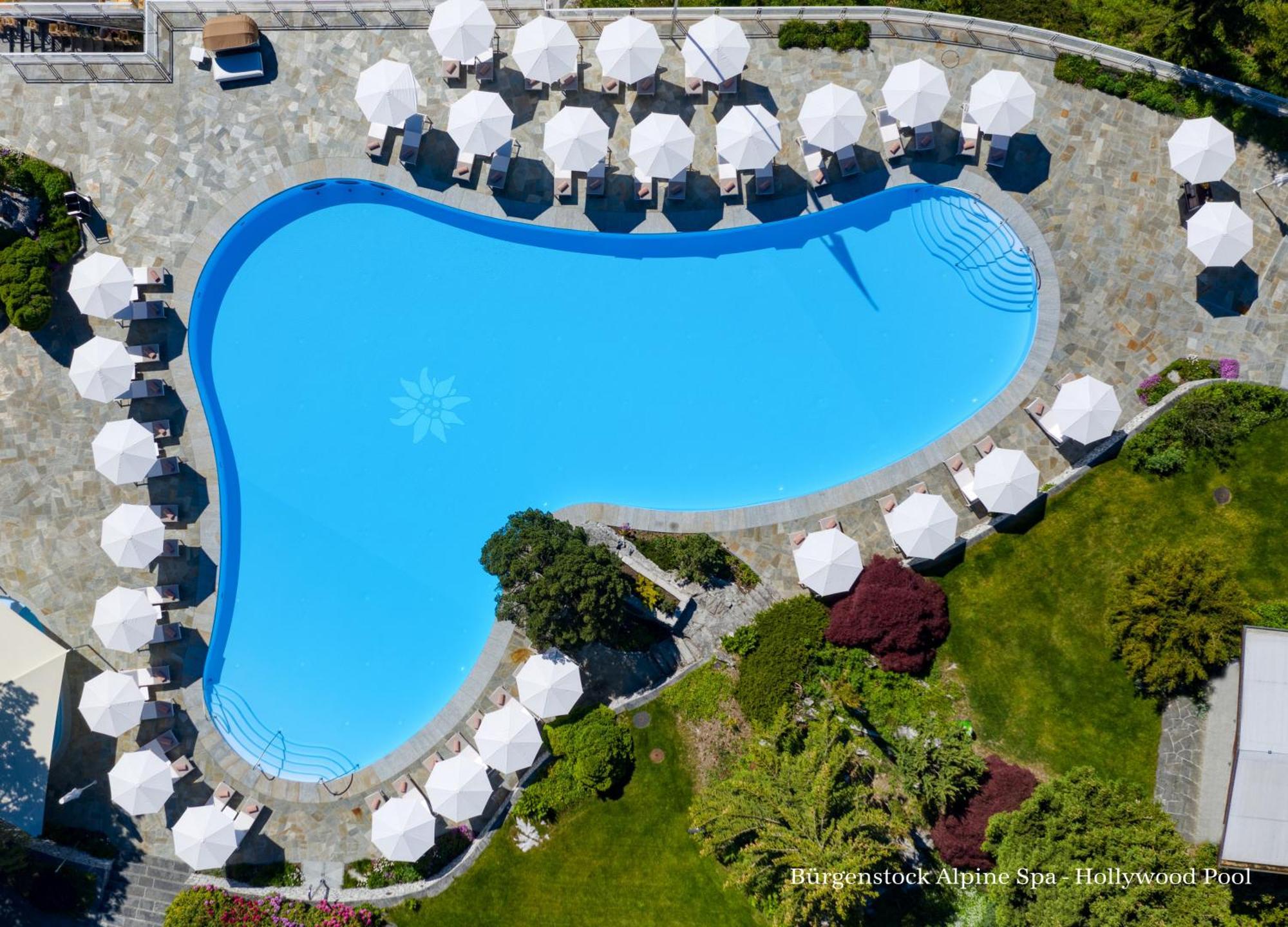 Buergenstock Hotel & Alpine Spa Esterno foto Aerial view of a swimming pool